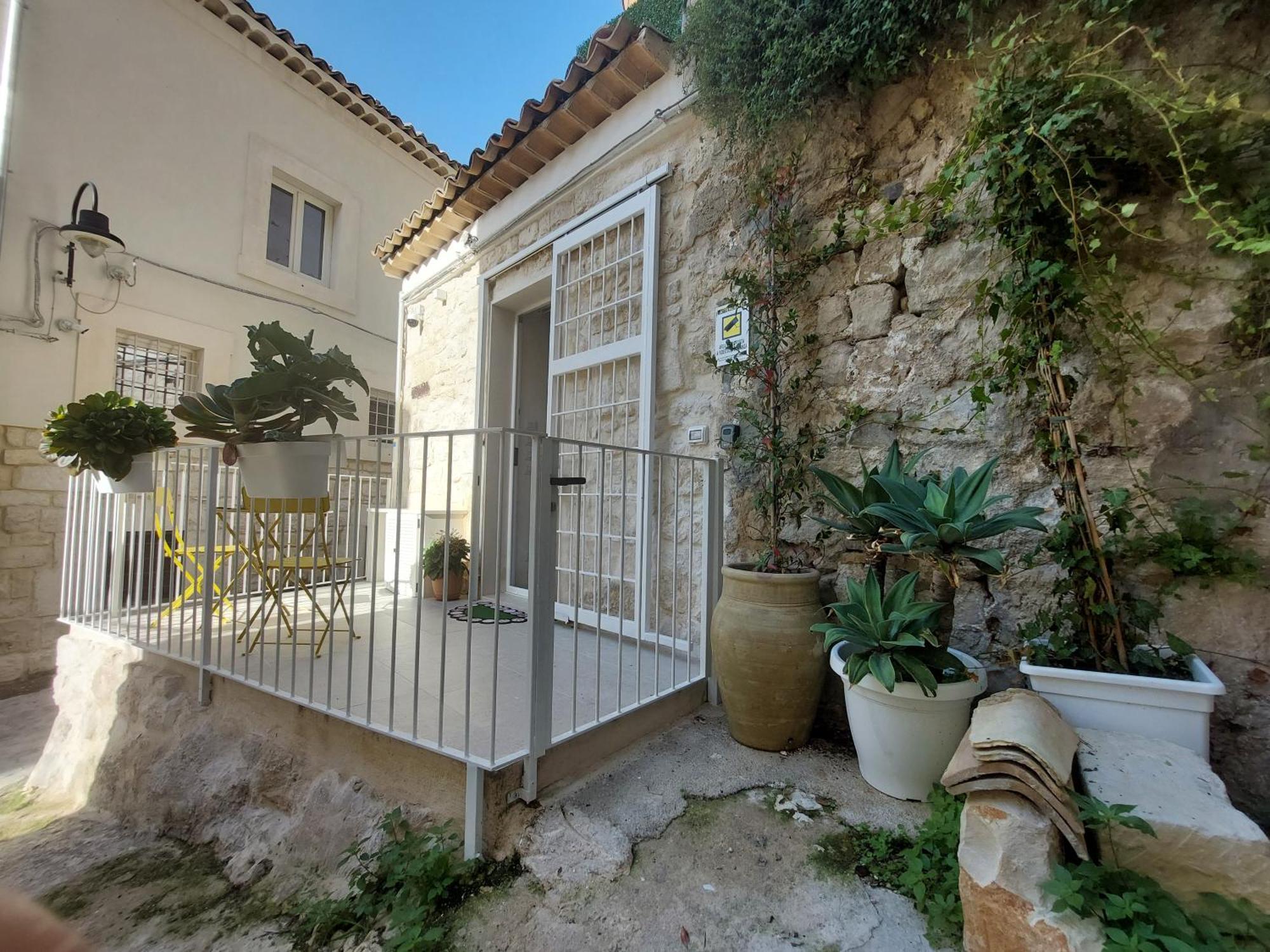 Domus Sicilie